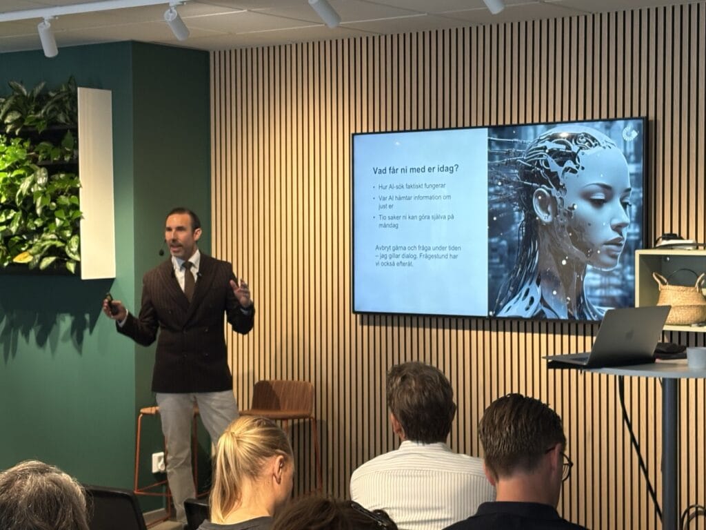 Deltagarna får agendan – hur AI-sök fungerar, var AI hämtar information om företaget och tio saker att göra själv – under Svar Direkt på International House Gothenburg